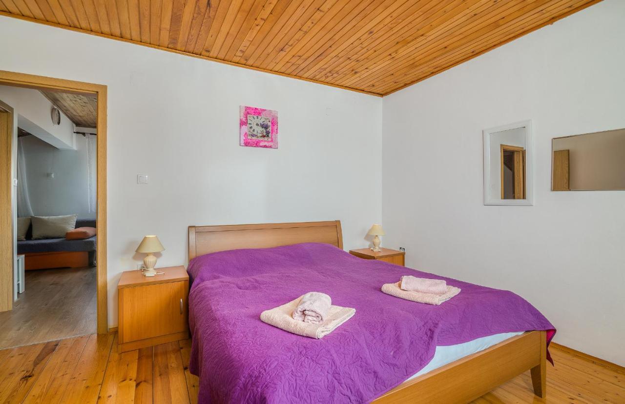 Mihaela Ii Apartament Baška