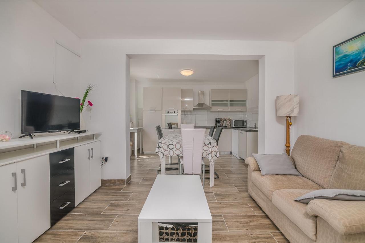 Apartament Mihaela Ii