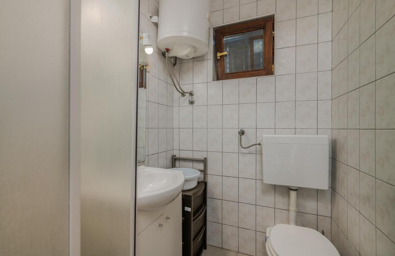 Mihaela Ii * Baška