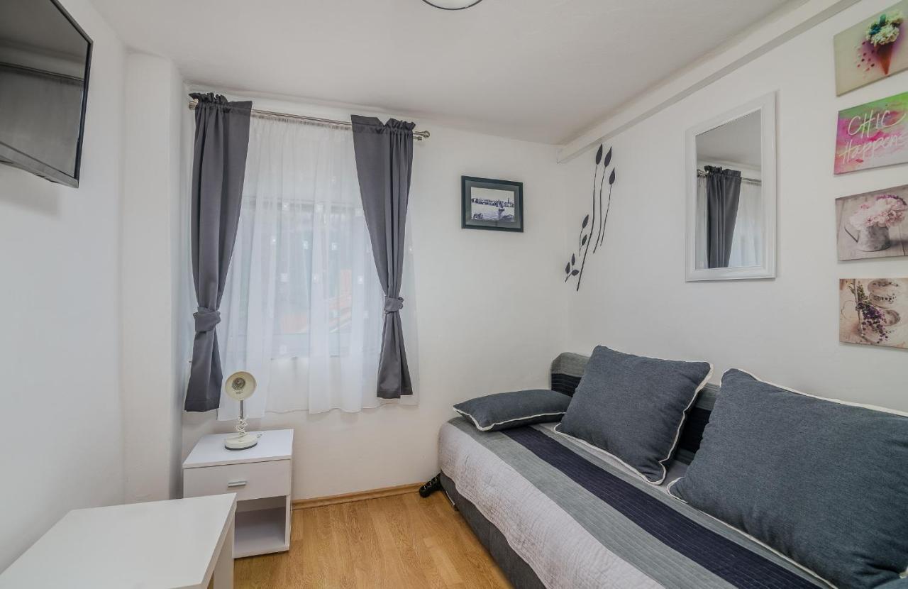Mihaela Ii Apartament