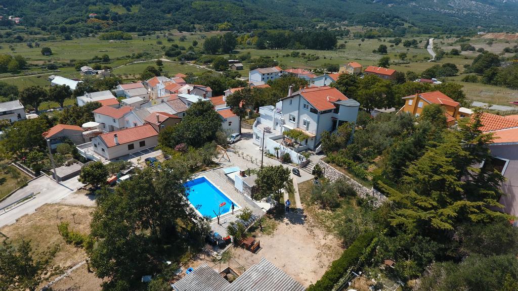 Mihaela Ii * Baška